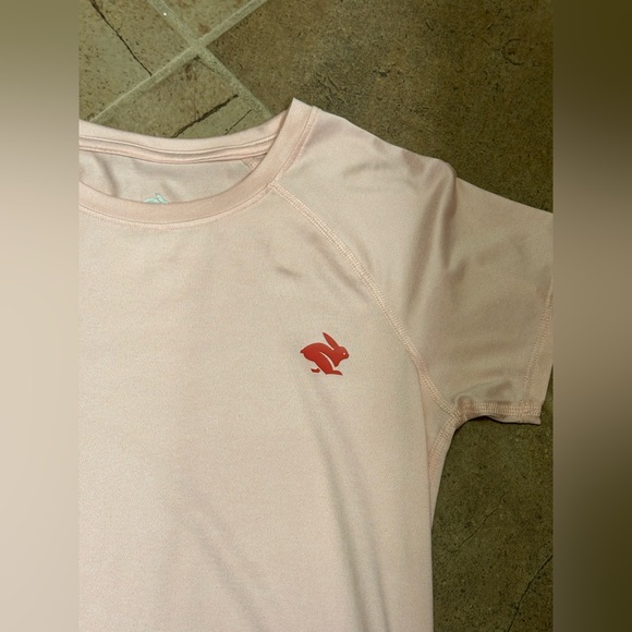 💫Rabbit EZ Tee Short Sleeve, XS, Color: Dusty Pink Worn ONCE! Pristine condition - Picture 3 of 12